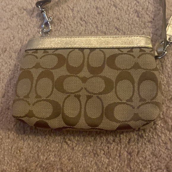 Coach wristlet - Picture 2 of 3